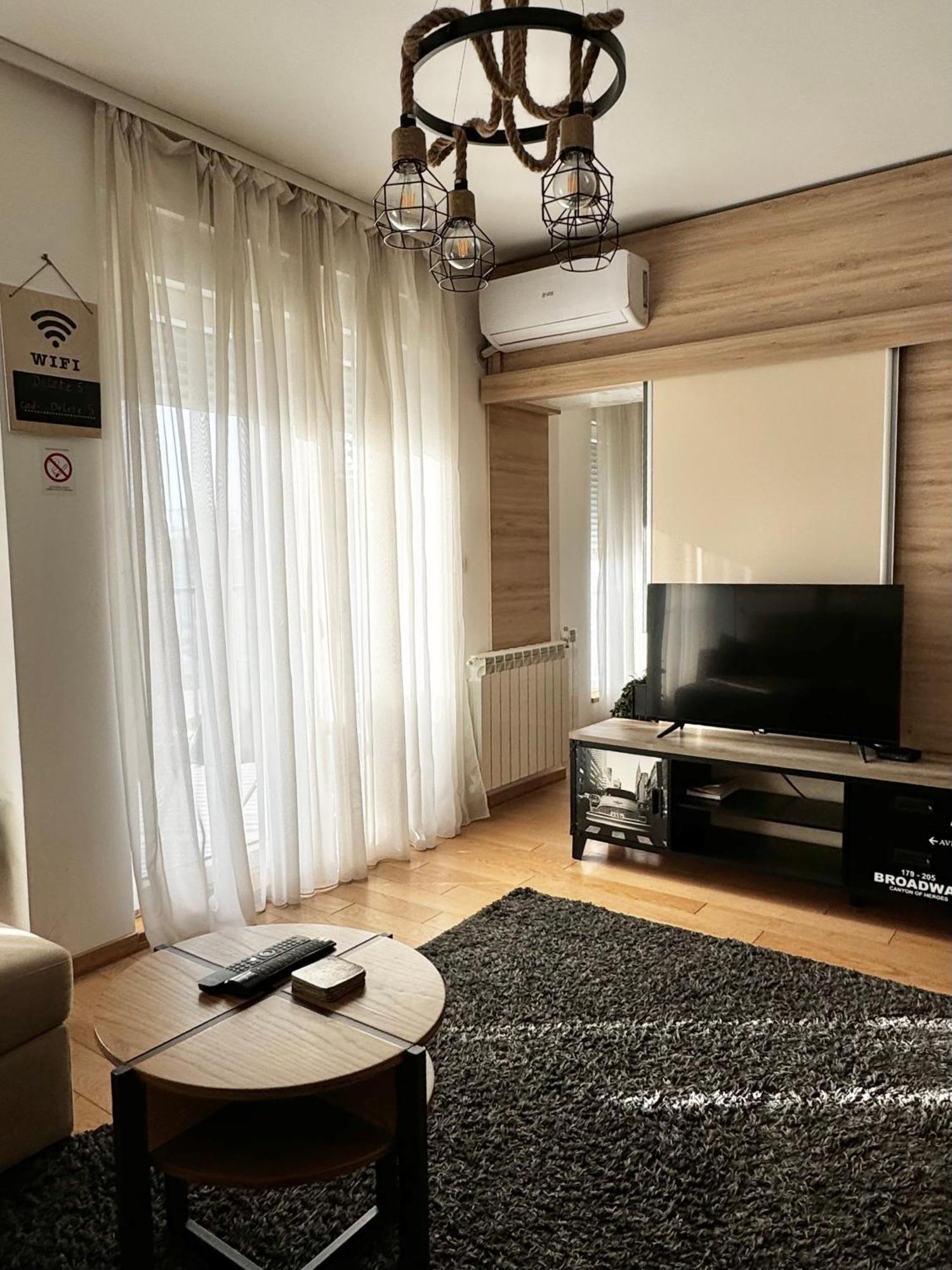 Ferienwohnung Delete 5 - Zemunske Kapije Belgrad Exterior foto